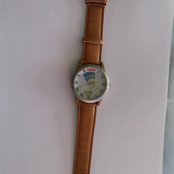 Watch - Picture 2 of 2